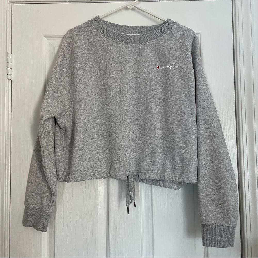 Light gray Champion sweatshirt